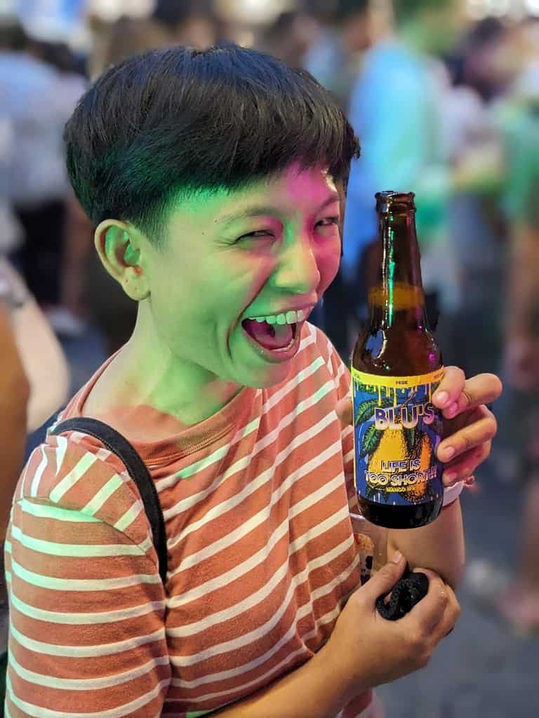 Blu Brewery serving their Mango IPA beer at Beer Market 2 at Chang Chui Creative Park in Bangkok, Thailand. Organized by ประชาชนเบียร์ (Beer People).