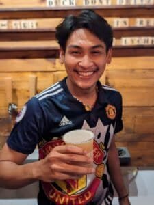 Serving a beer at Eight Days a Week homebar, local craft beer, picture by Bangkok Beer Guide