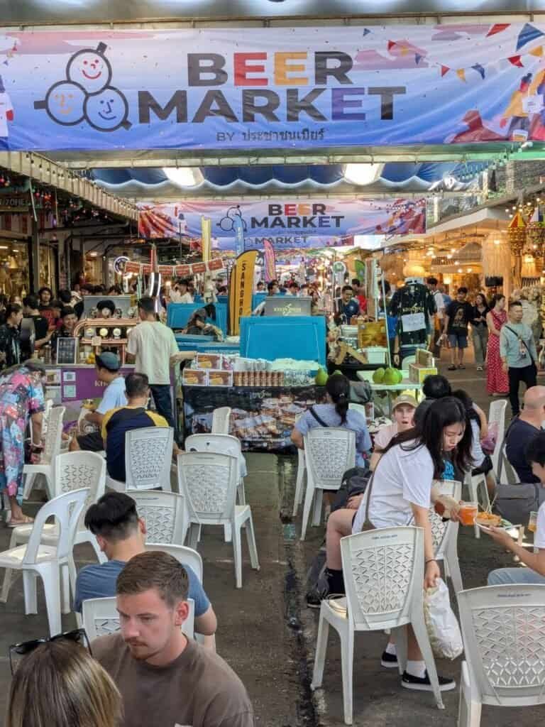 Beer Market by Beer People Goes back to Chatuchak