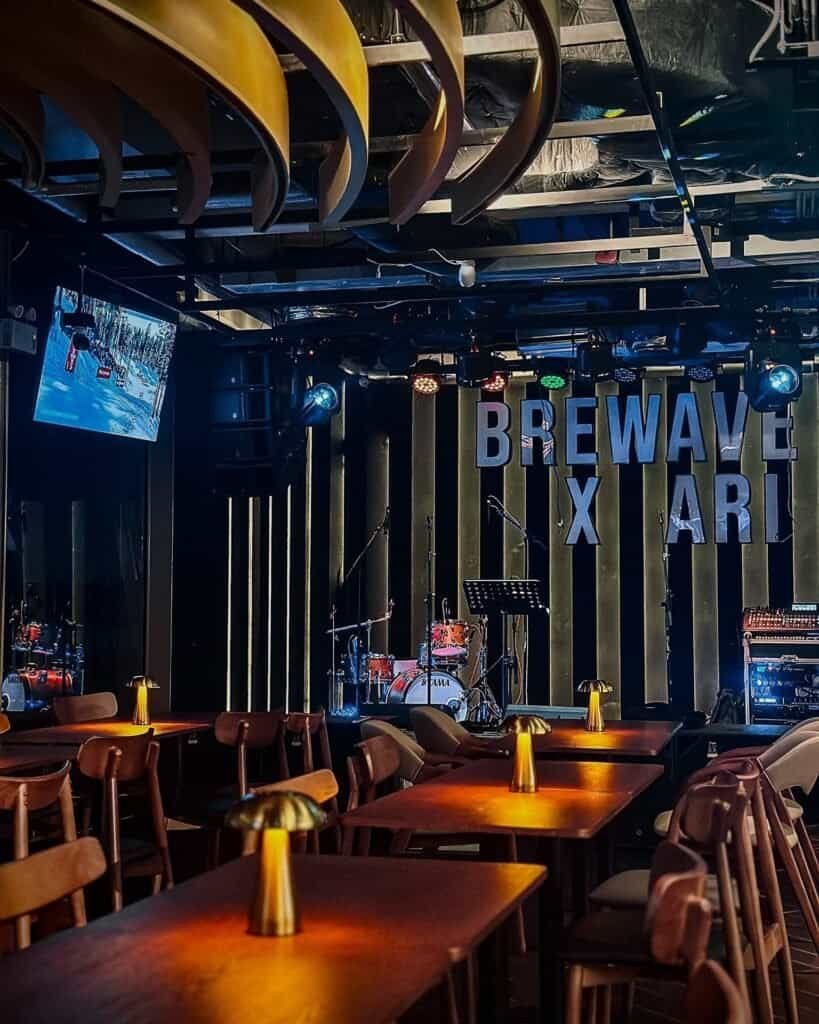Brewave x Ari stage pic in Bangkok